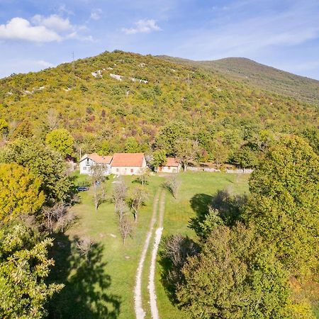 Sokol - Secret Forest House Gracac  ภายนอก รูปภาพ
