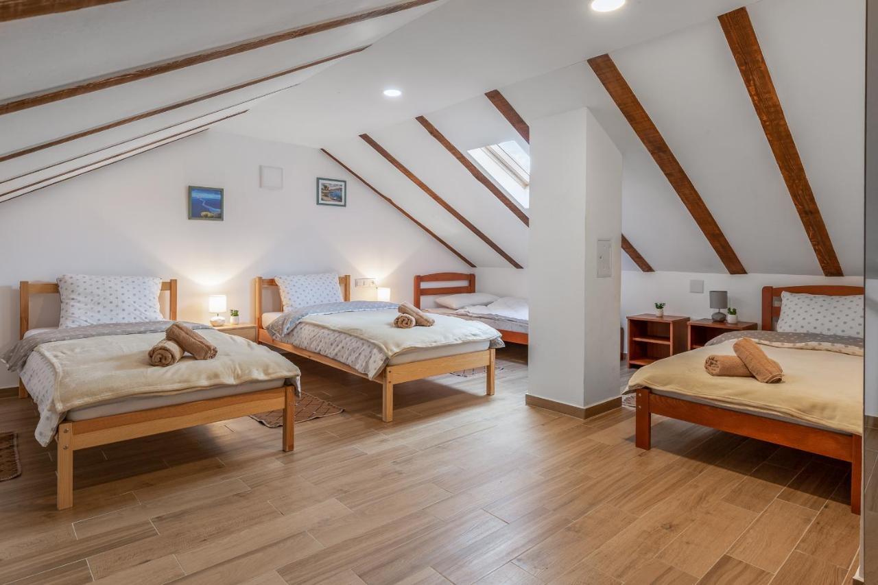 Sokol - Secret Forest House Gracac  ภายนอก รูปภาพ